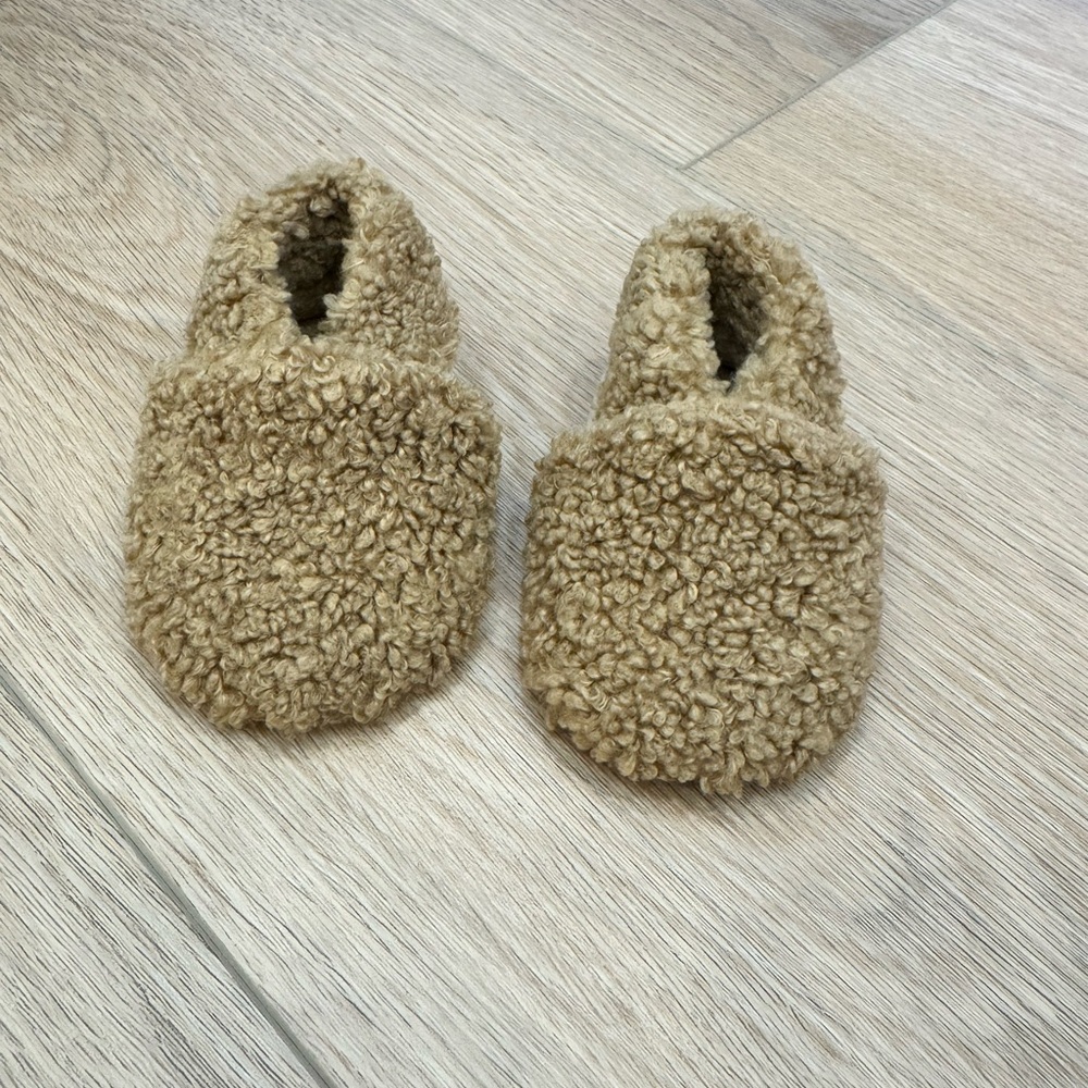 GAP Tan Baby Walker Shoes